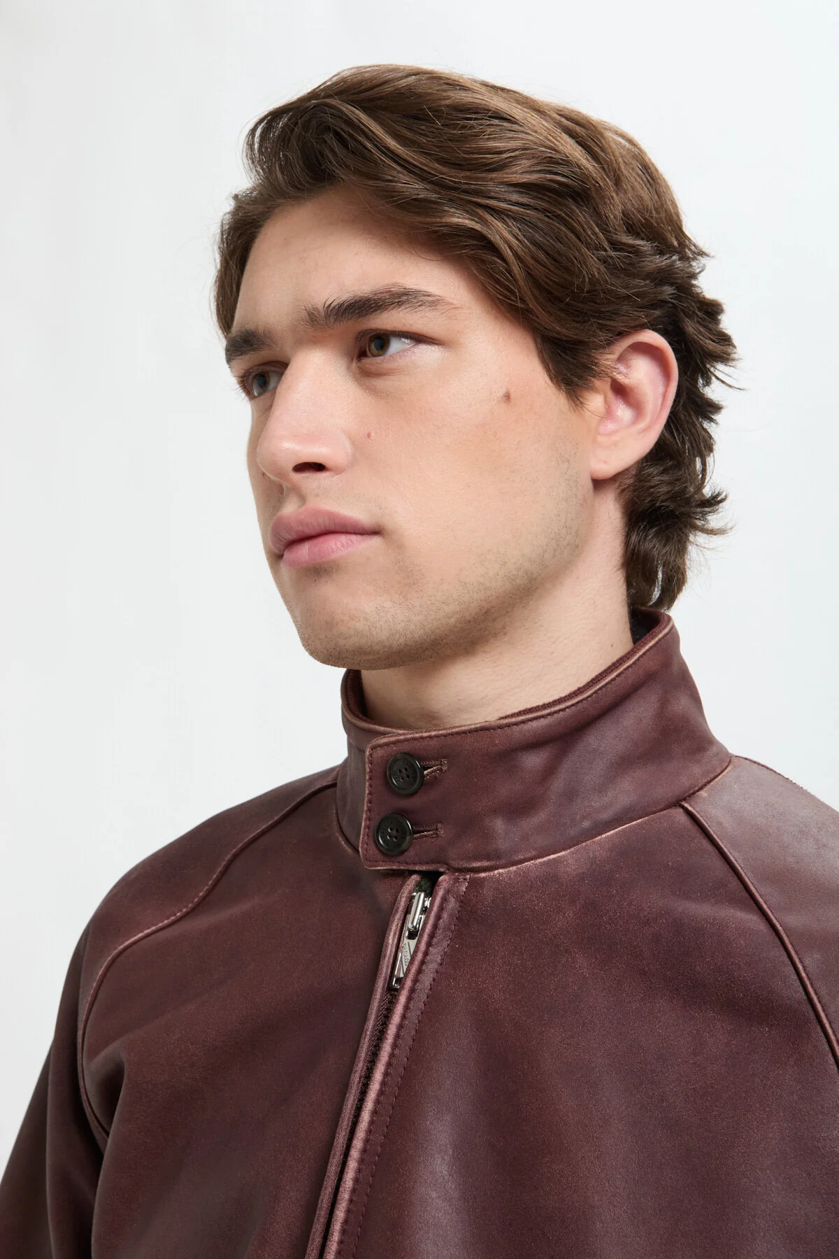 G9 LEATHER - Image 4